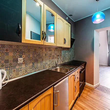 Klimatyczny Indigo W Pieknej Kamienicy Vratislav